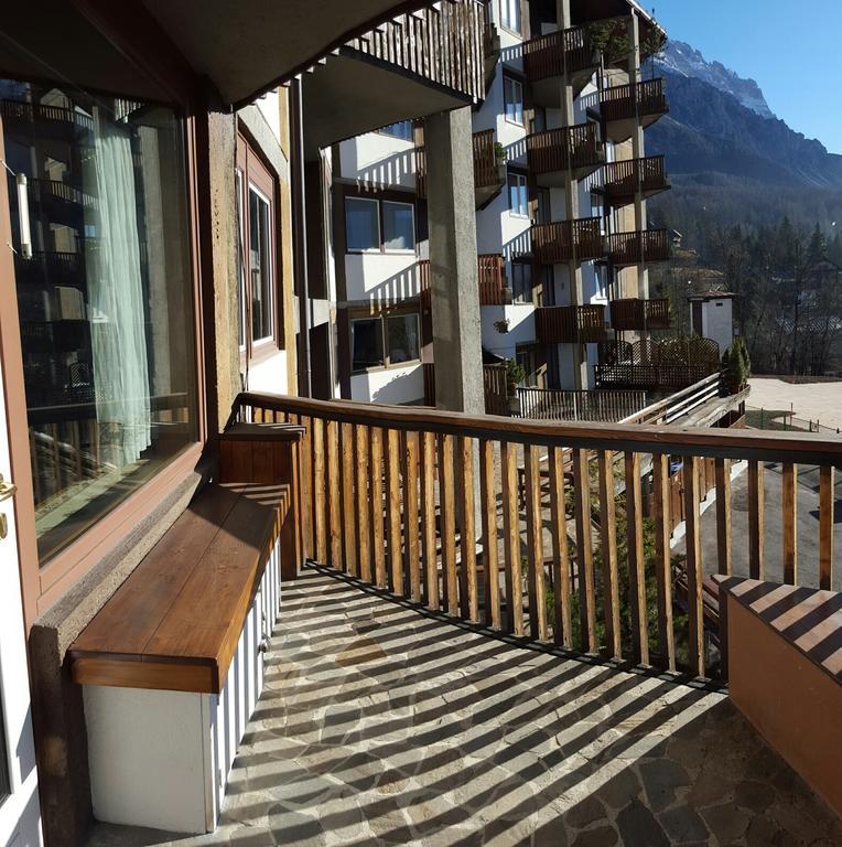 Supermountainski Cortina Cortina d'Ampezzo Bagian luar foto